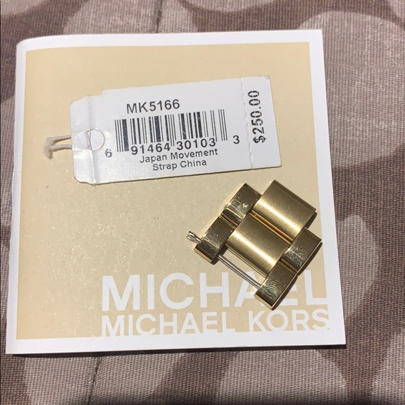 Michael KORS 5166 Gold Tone Watch - Used - Picture 2 of 5